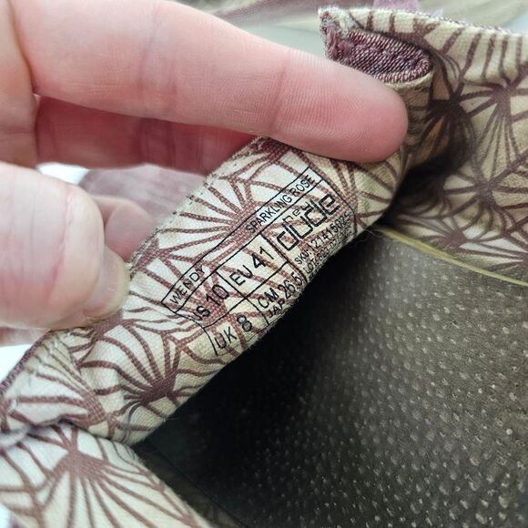 Hey dude 10 womens red purple maroon sparkle glitter shoes slip on - Picture 5 of 5